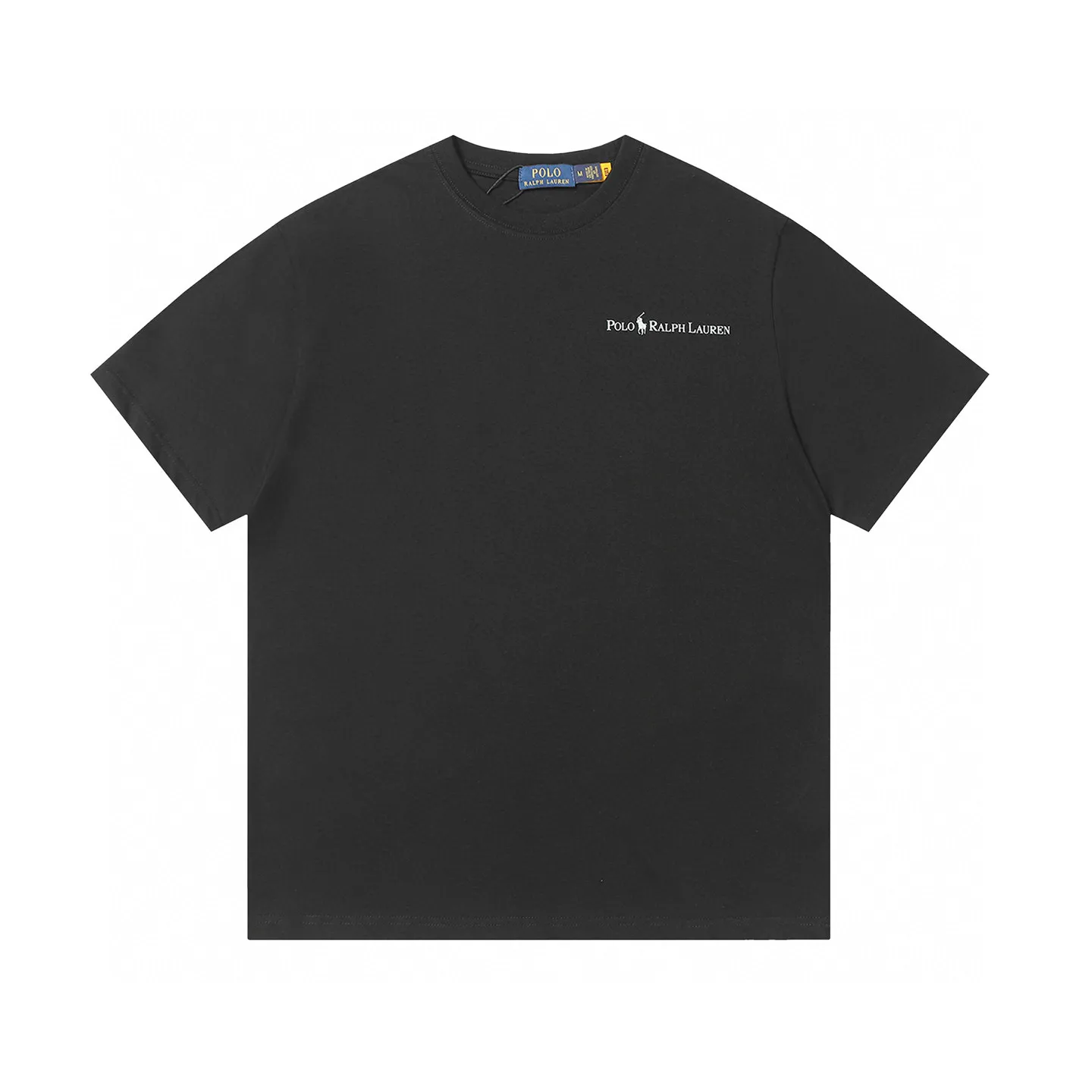 P126 Style number: 505 Ralph Lauren/Ralph Lauren 25ss new summer silicone Polo embossed round neck T-shirt. The main logo on the neck has a QR code mark, which can be scanned for verification. The 3D silicone three-dimensional English letter logo is embossed to distinguish low-quality products on the market. 32 counts, 240g hydrophilic toner, 100% cotton fabric, comfortable and soft, highly breathable, focusing on high-end cost-effectiveness, needless to say good quality. Available in a variety of colors, both boys and girls can try this genderless style, giving them a yuppie tone in no time. Immerse yourself in your leisurely style, and have your own style in retro. Natural, vivid and very French romantic feelings, perfectly integrating youthful atmosphere and trend. Color: white, black, navy blue, dark green Size: S-xL S Shoulder width 44 Bust 104 Sleeve length 23 Clothing length 72 M Shoulder width 45 Bust 108 Sleeve length 24 Clothing length 74 L Shoulder width 46 Bust 112 Sleeve length 25 Clothing length 76 xL Shoulder width 47 Bust 116 Sleeve length 26 Clothing length 78